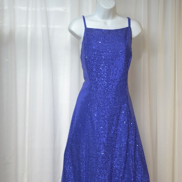 Roberta Gorgous Sparkling Blue Sequin Formal 13/14 - Picture 2 of 6
